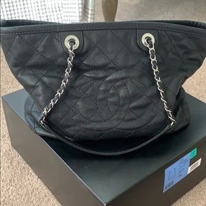 CHANEL Tote